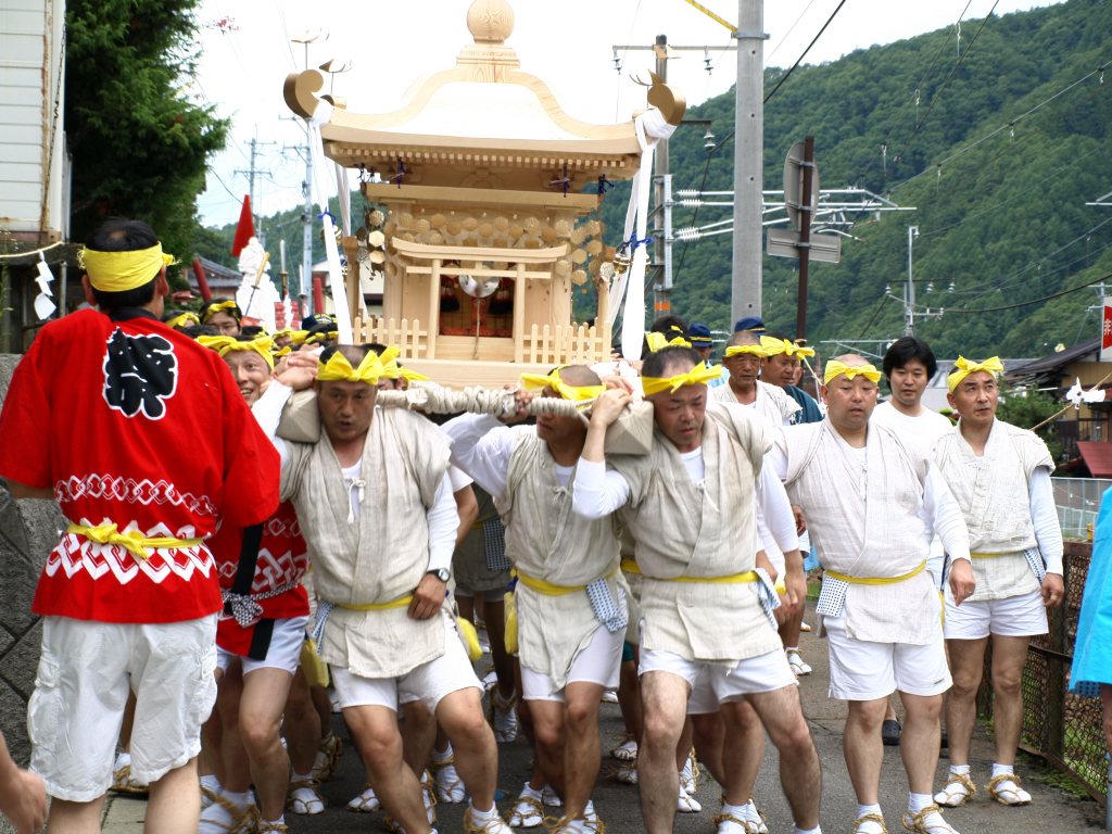 木曽路のまつり【みこしまくり】 | 木曽路伊那路いんふぉ